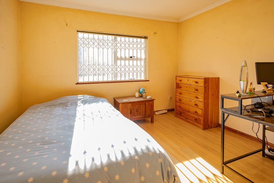 2 Bedroom Property for Sale in Kenridge Western Cape